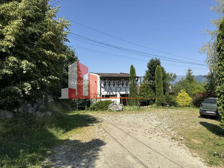 AFACERE LA CHEIE BRAN | PENSIUNE COMPLET ECHIPATĂ | VEDERE PIATRA CRAIUlU - 7