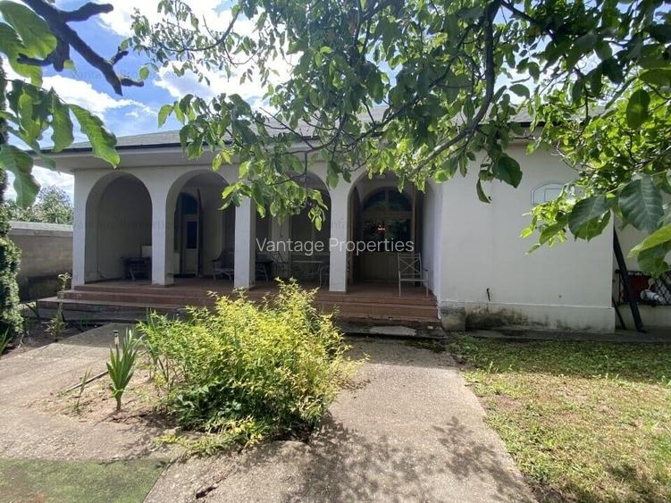 Vila 4 camere cu piscina si gradina, zona Snagov-langa padure - 2