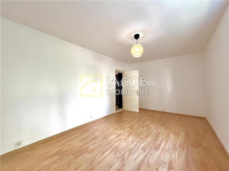 Apartament 3 camere, zona Ana Ipatescu - Bistrita Lac, str. 1 Mai - Bacau - 12