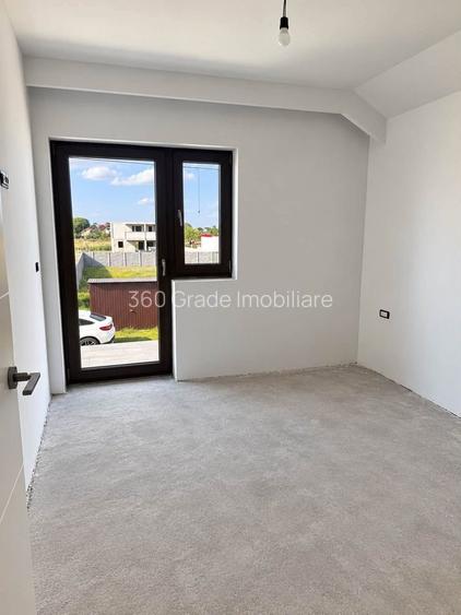 Casa Individuală în Dragsina -250mp /850mp teren - 2 garaje Comision 0 - 16