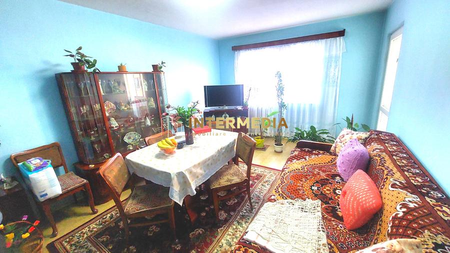 Apartament 2 camere decomandat etaj 1 Cetate