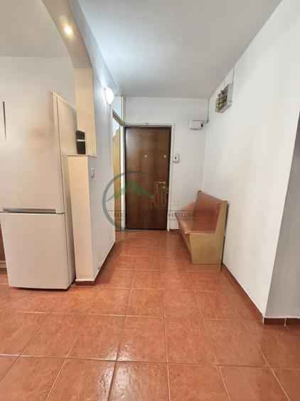 Apartament 3 camere, intrare Racadau
