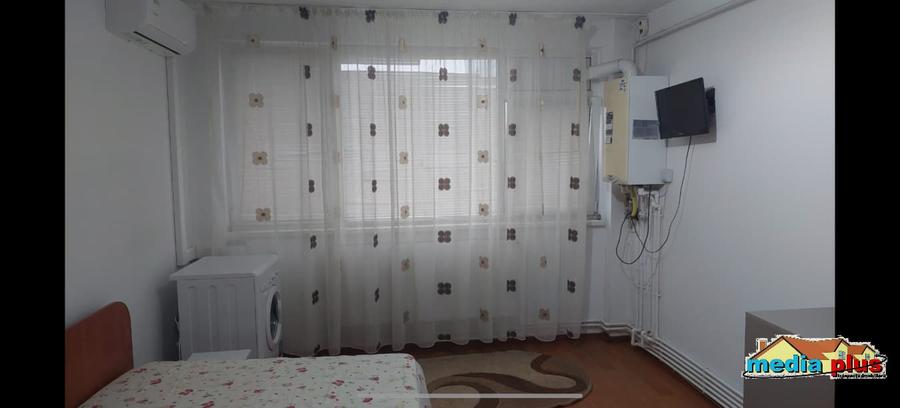 Garsonieră de închiriat – Țiglina I, Str. Brăilei, etaj 1, centrală proprie,