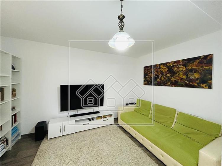 Ap cu 3 camere, 2 bai, gradina si loc de parcare - C. Arhitectilor