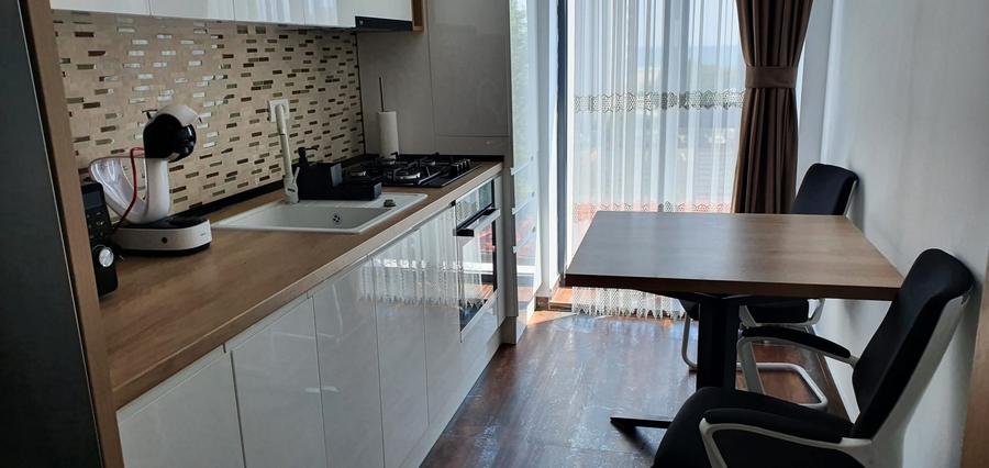 Mamaia , 2 camere lux , parcare inclusa