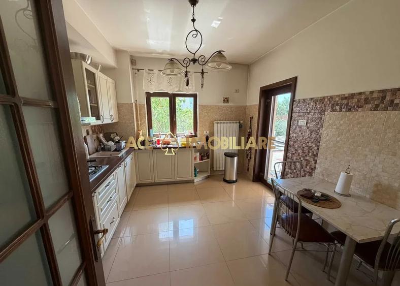 Casa Comuna Berceni | 350mp | Curte proprie | Parcare | Birou | Locuit