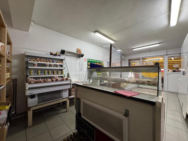 Spatiu comercial piata Tractorul,Avicod,actual magazin vanzare produse carne pui