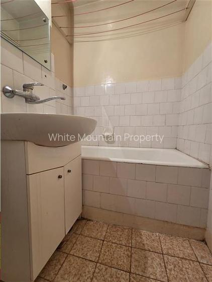 Garsoniera de renovat zona Roata Norocului - 17