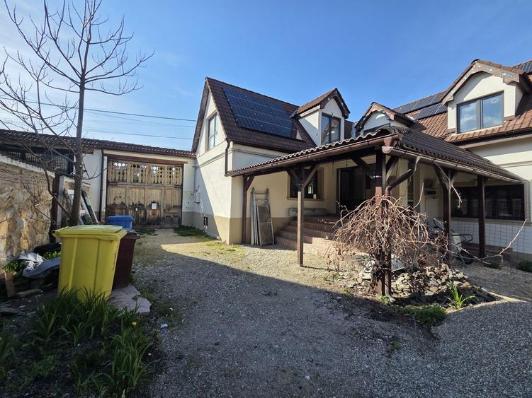Vilă 9 camere Cristian | Terasă Bucegi | Ideal investiție