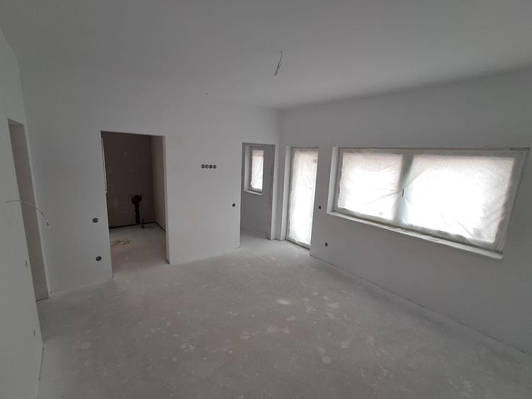 Duplex 135 mp, 2 locuri de parcare, P+1etaj, Floresti