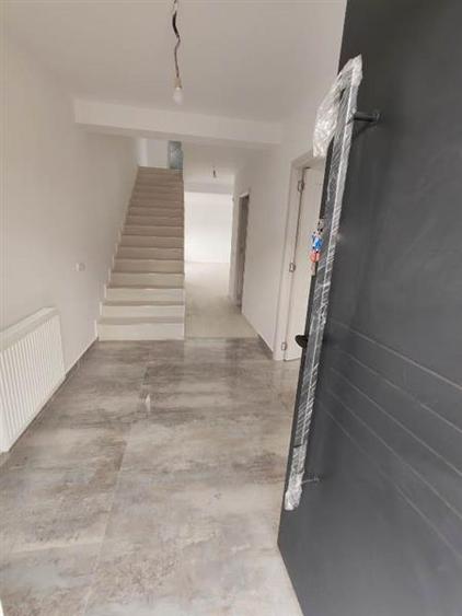 VANZARE - CASA SAU SPATIU COMERCIAL - Locuinta si  sau Afacere - Vila  P+1+M – 1