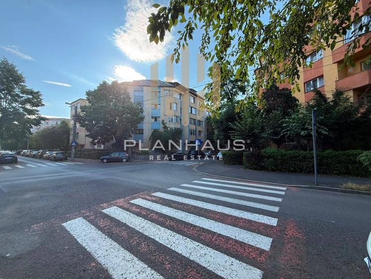 Apartament 3 camere,Petru Rares ,parter înalt