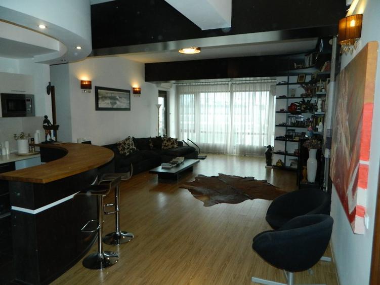 APARTAMENT NOU SPATII VITRATE MARI / GARAJ INCLUS IN PRET