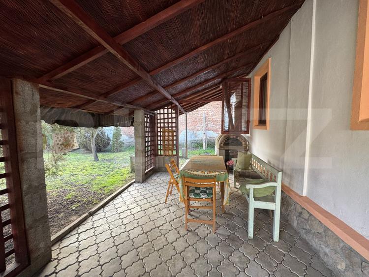 Vand casa cu 4 camere in Orastioara de Jos