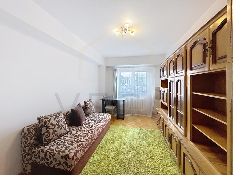 3 camere decomandate, balcon, zona Centrala - Piata Cipariu-Fac.Drept