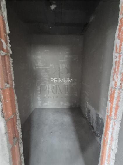 Duplex pe parter - 2 dormitoare - 2 bai - zona in dezvoltare - 10