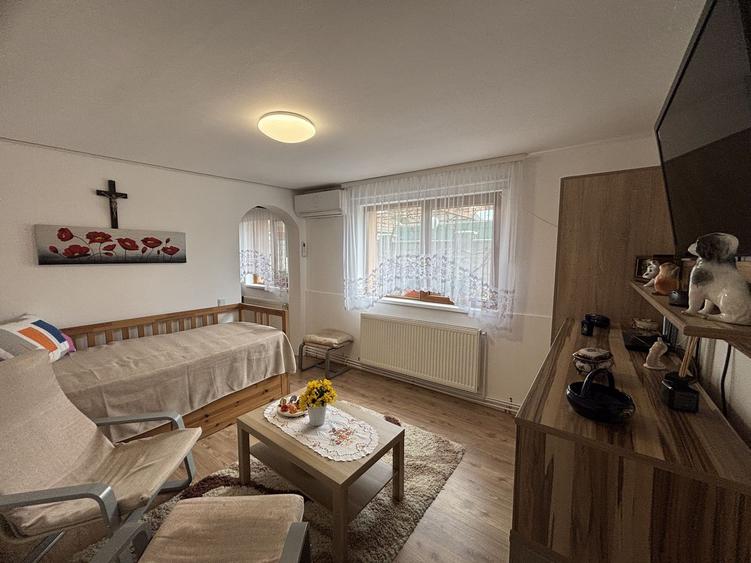 Casa de vânzare în zona Girocului