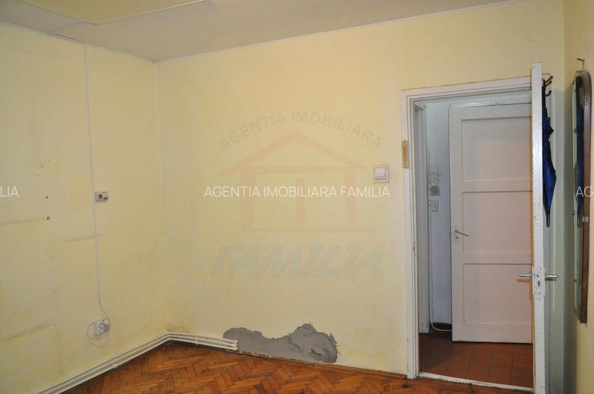 De vanzare apartament 2 camere, Centru - 11