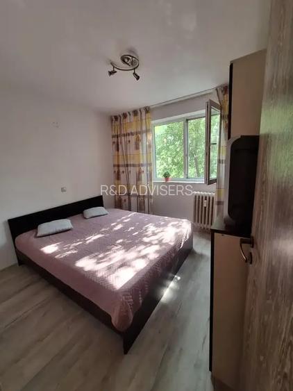 Apartament 2 camere decomandat 5 minute metrou Valea Ialomitei - 3