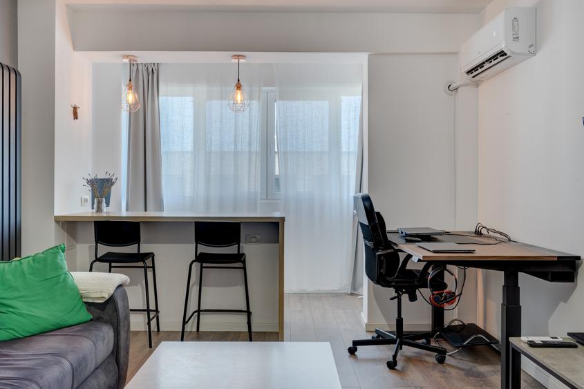 Titan Metrou -2 Camere Decomandat- Renovat, Mobilat, Utilat