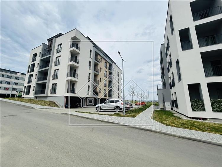 Apartament 3 camere, 2 balcoane, bloc nou, lift, boxa la subsol