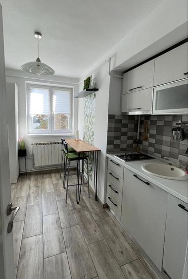 CITY PARK MALL 2 CAMERE 550 EURO LOC PARCARE REZERVAT
