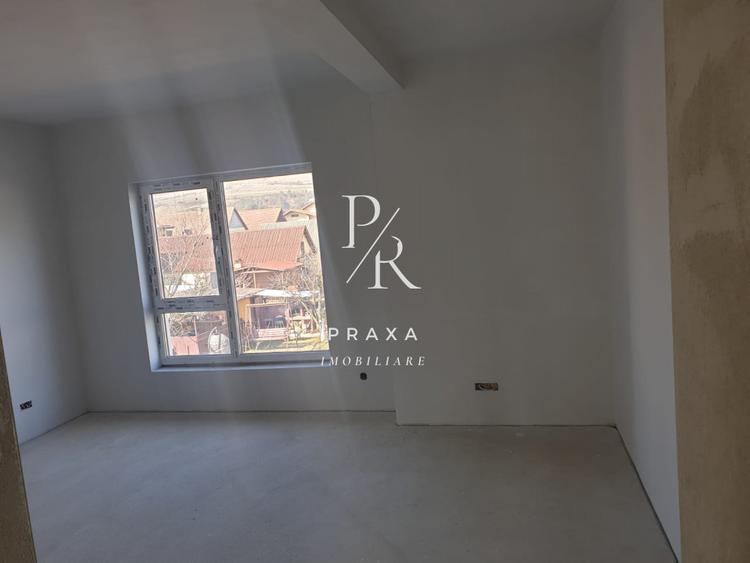 Casa tip duplex semifinisata, garaj, complex privat, zona strazii Stadionului
