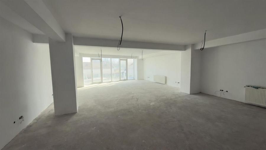 Spatiu Birou l Str.Traian l 100 MP l Parcare