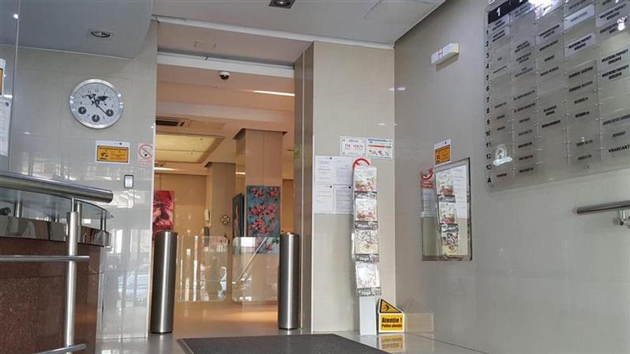 Muntenia Business Center - birouri de la 30 mp