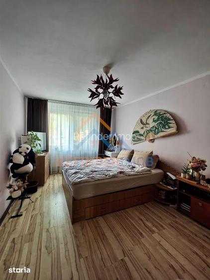 Apartament de vanzare cu 3 camere, zona Rahova,67mp - 2