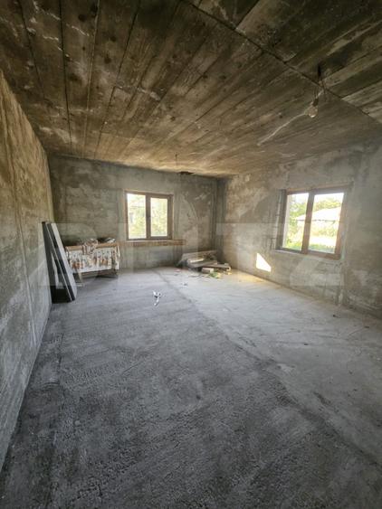 Casă la roșu, de vanzare, 250 mp, zona Slobozia Moara