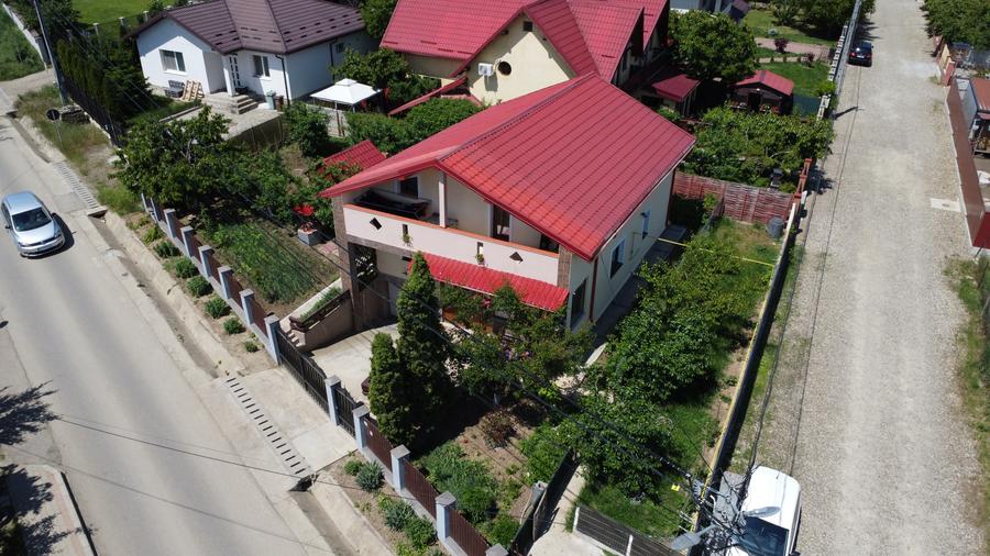Fidelia Casa vă oferă spre vânzare o vila individuală cu 5 camere si 2 băi