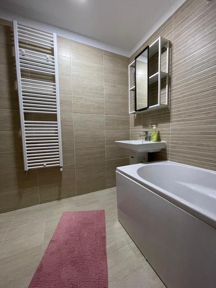 Vânzare apartament 3 camere Moghioros Park cu loc de parcare