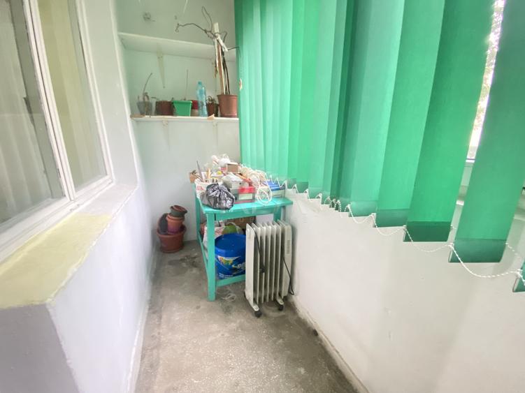 3 camere- decomandat- 69,2 mp- Bloc Anvelopat- Doua balcoane- Teius/Rahova
