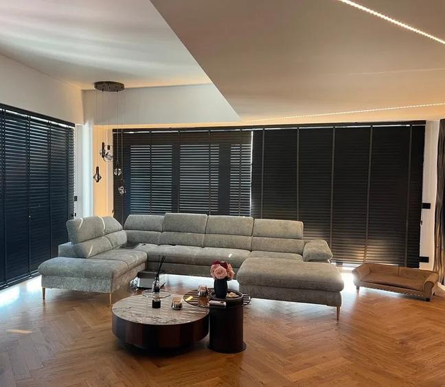 PENTHOUSE EXCLUSIV CU VEDERE LA MARE, MOBILAT ȘI UTILAT PREMIUM