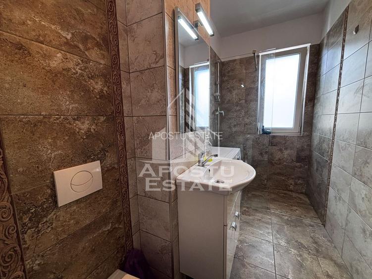 Apartament cu 2 camere de vanzare,Loc de parcare , Dumbravita