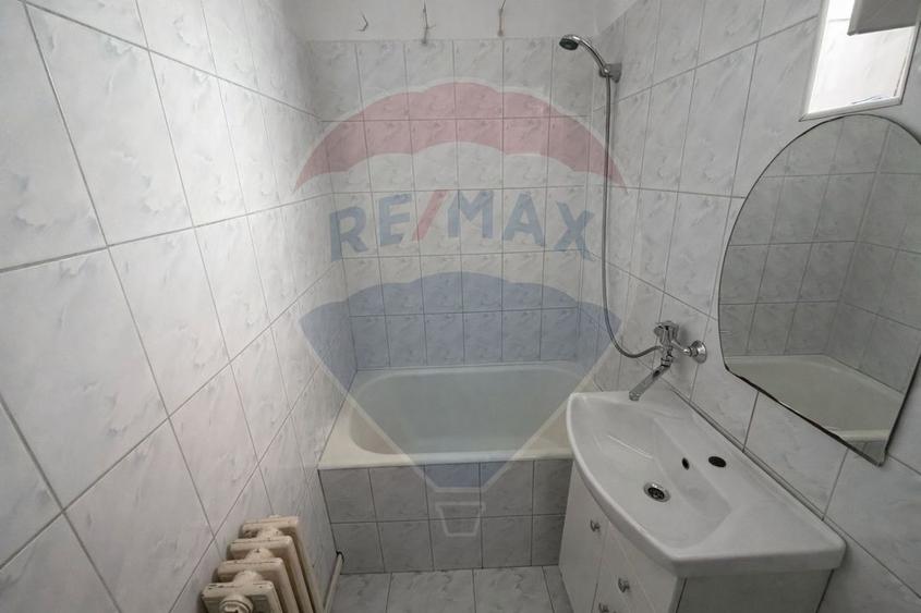 Apartament cu 2 camere de vânzare – Zona Cetate