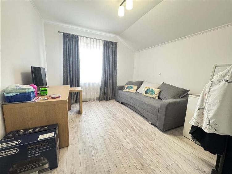 Casa moderna cu 4 camere si terasa in cartierul Tineretului