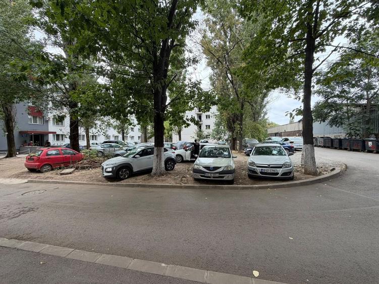 Teren 1.152 mp lângă Metrou Păcii Autorizație Constructie S+P+4