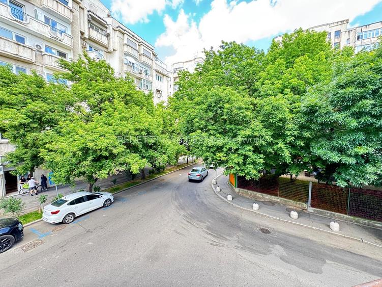 Spațiu renovat lângă Mitropolie | pretabil birouri | etaj 1 - 4