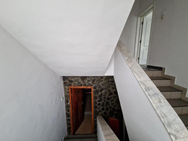 Casa singur curte - Grivita - Constructie solida