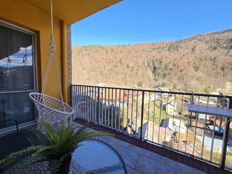 Apartament modern în Sinaia | Loc de parcare + Piscină în complex