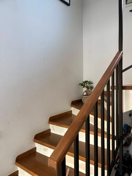 Casa insiruita, 1 unitate, finisata, 4 camere, zona Florilor, Floresti