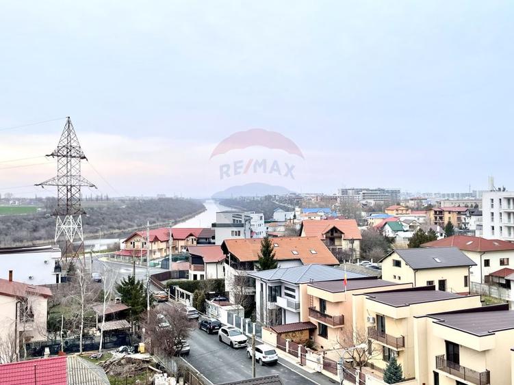 Apartament cu 2 camere de vânzare- zona Hanul cu Peste