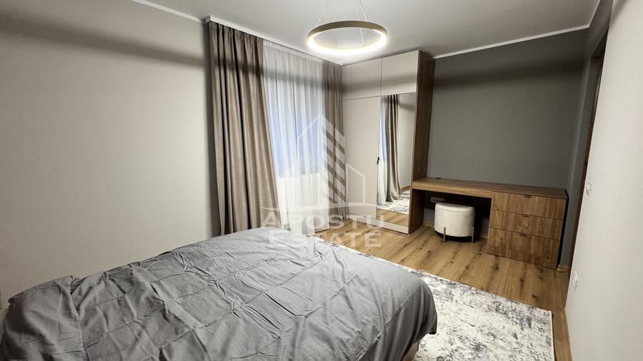 Apartament 3 camere , semidecomandat, zona Sagului