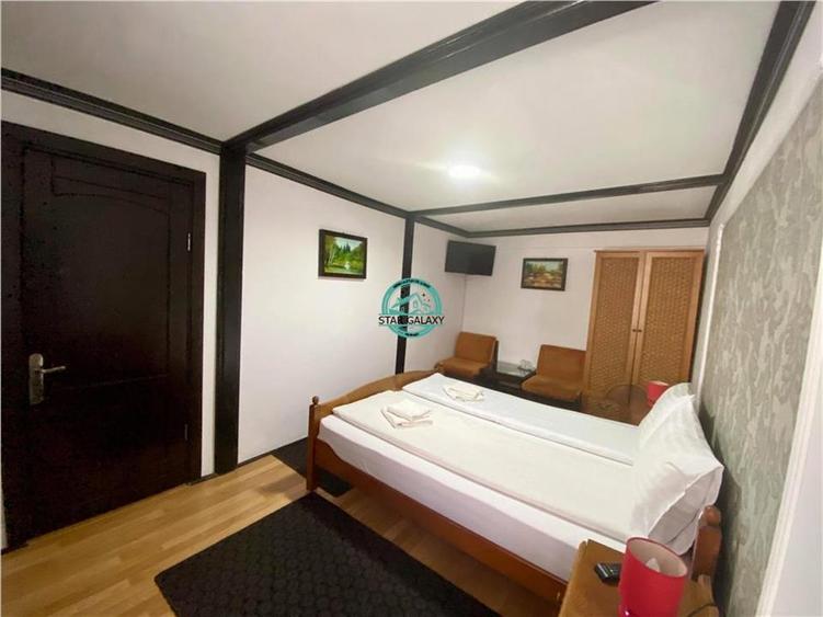 VAND PENSIUNE CU 7 CAMERE IN SIGHISOARA LA 800 MP DE CETATE