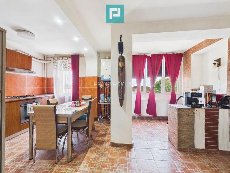 Apartament cu 3 camere, zona Soarelui - 2