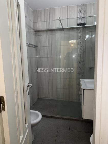 Universitate, ap 2 cam. bloc 1980, recent renovat,atent amenajat, 90m de metrou - 15