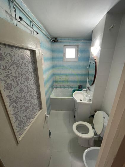 Apartament cu 4 camere de vânzare - Reghin - etaj 1