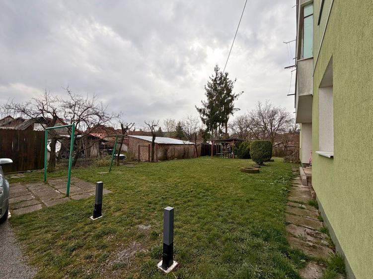 Apartament 2 camere 46 M² + balcon 10 M² cu priveliste Simeria